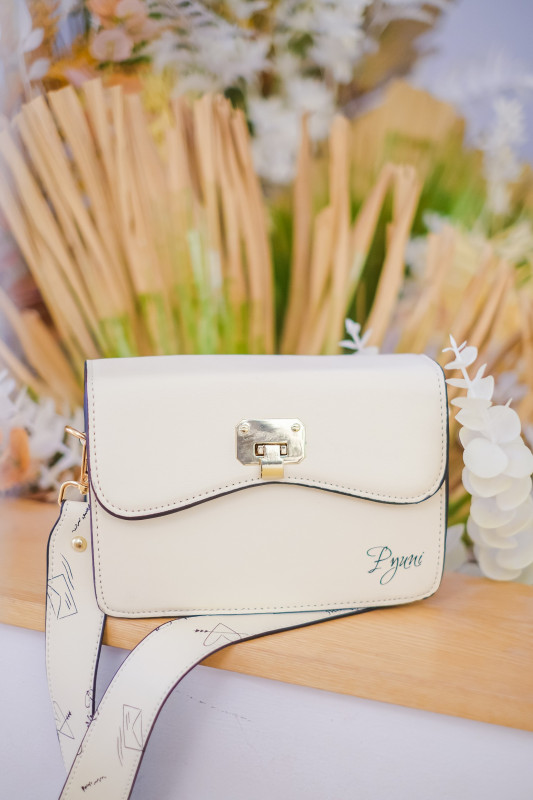 Túi xách nữ PYUNI Envelope quai đeo chéo bản to hoạ tiết, màu trắng